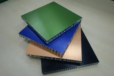 Feuille décorative en nid d'abeille en aluminium